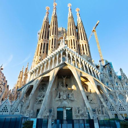 Centric Sagrada Familia Apartments Barcelona Exterior photo